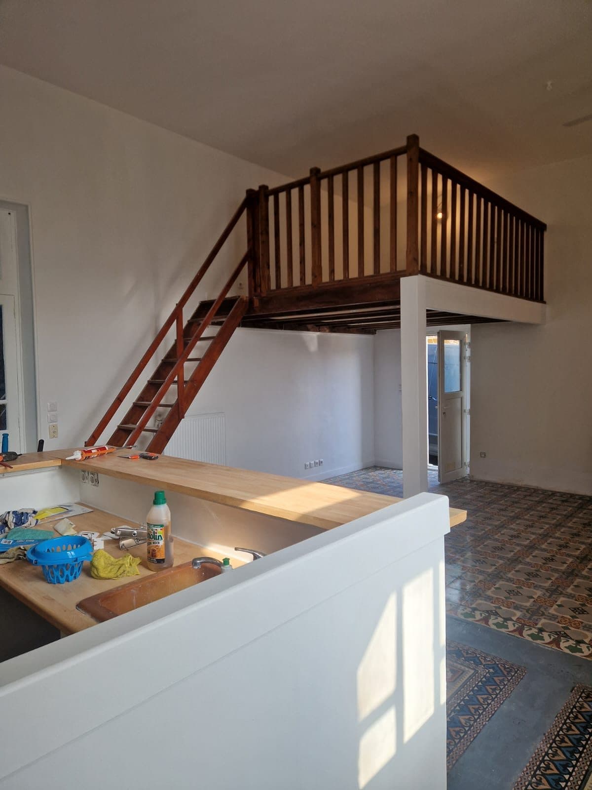 Escalier bois et mezzanine