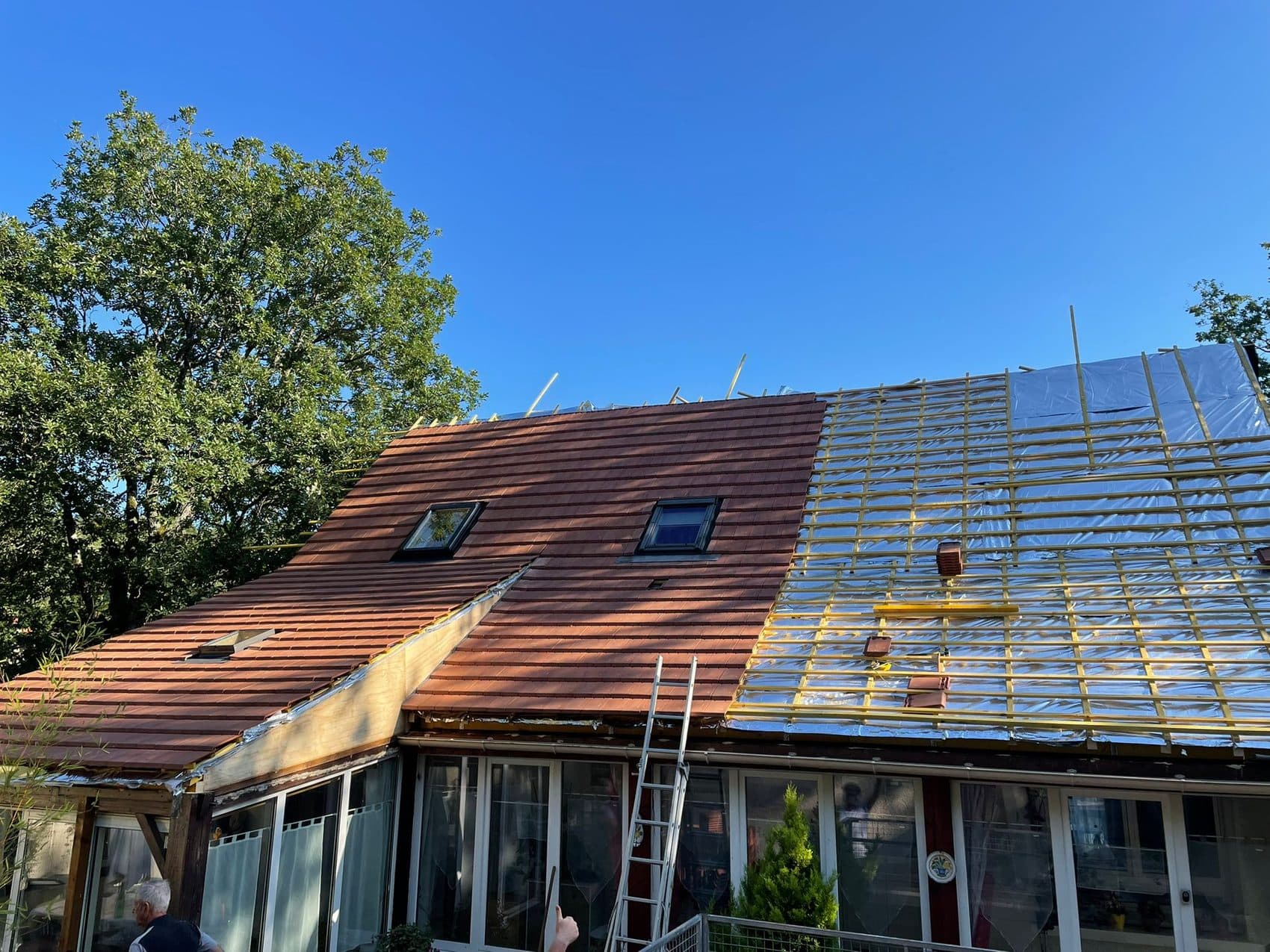 Toiture en cours de réfection avec zinc